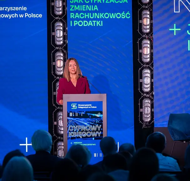 Beata Kostrzycka podczas konferencji branżowej
